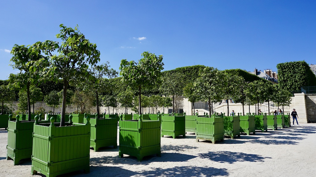 フランス庭園のコンテナー